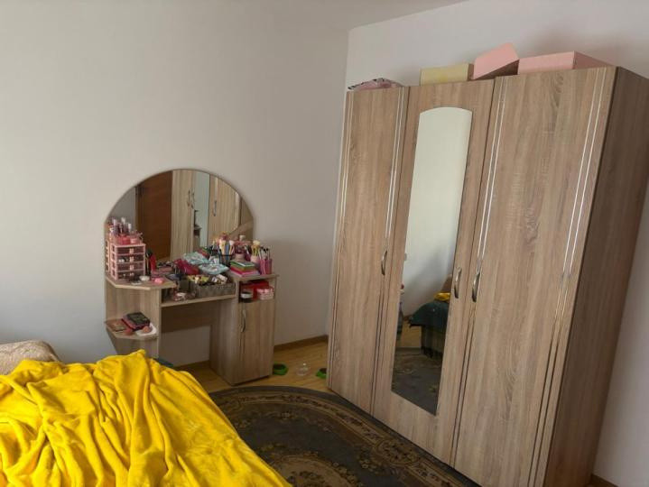 Apartament 2 camere - semidecomandat - zona Panduri