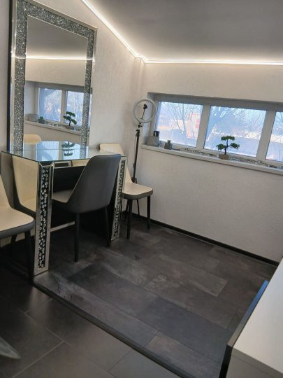 Apartament 3 camere Metrou Aparatorii Patriei