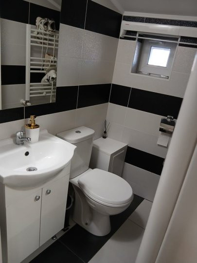 Apartament 3 camere Metrou Aparatorii Patriei