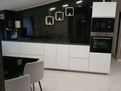 Apartament 3 camere Metrou Aparatorii Patriei