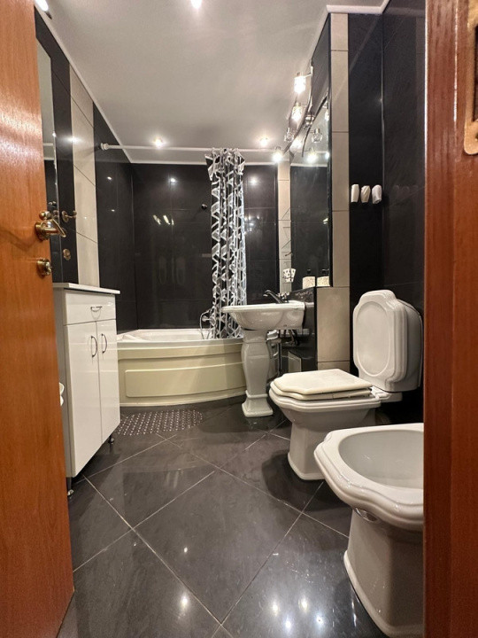 Apartament de inchiriat-decomandat- 2 camere-ultracentral - Piata Victoriei