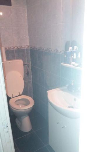 Apartament -3 camere -decomandat-Zona Rahova