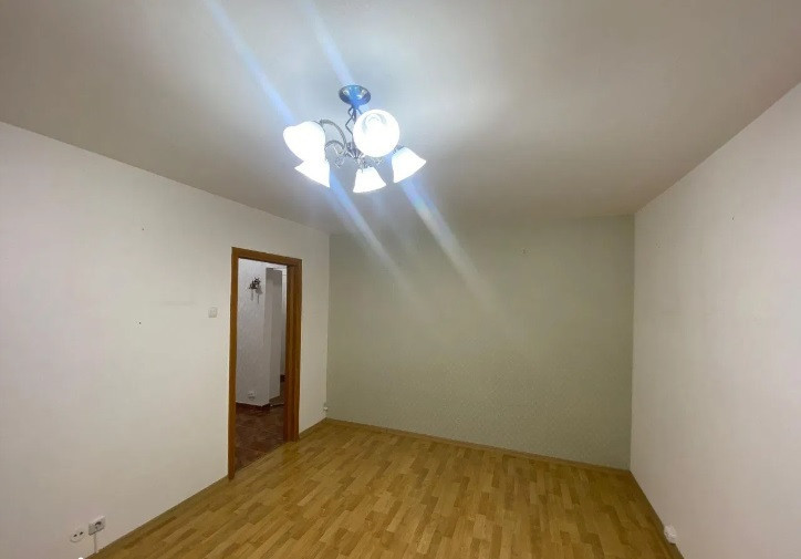 Apartament 4 camere - BLOC ANVELOPAT - zona BRANCOVEANU 