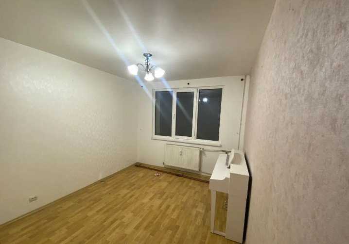 Apartament 4 camere - BLOC ANVELOPAT - zona BRANCOVEANU 