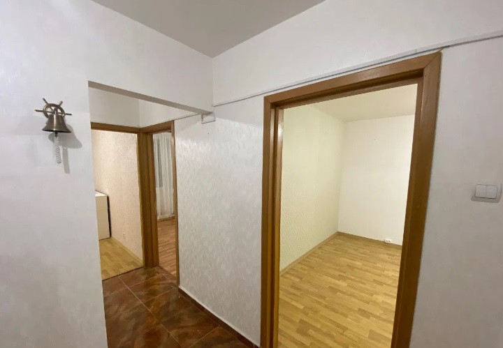 Apartament 4 camere - BLOC ANVELOPAT - zona BRANCOVEANU 