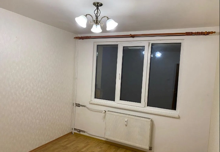 Apartament 4 camere - BLOC ANVELOPAT - zona BRANCOVEANU 