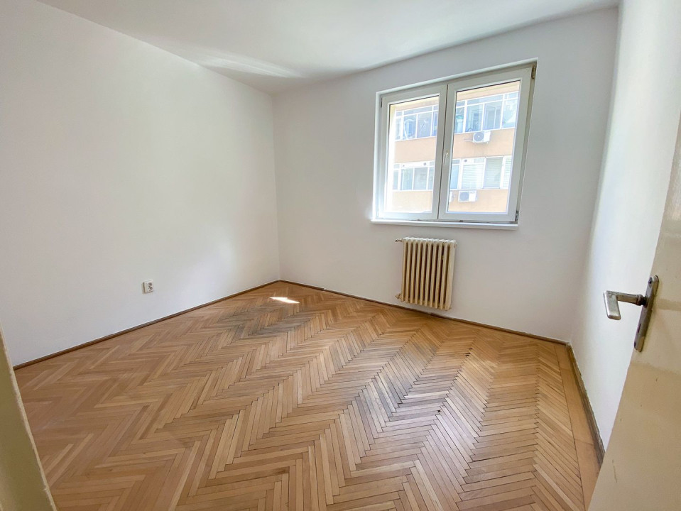 Apartament 3 camere cu vedere spre parcul Cismigiu