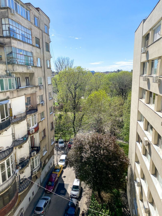 Apartament 3 camere cu vedere spre parcul Cismigiu