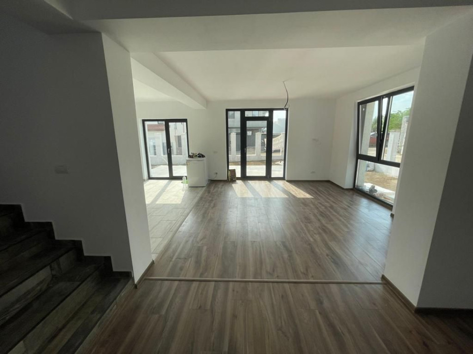 Casa modernă cu 5 Camere în apropierea lacului Pantelimon