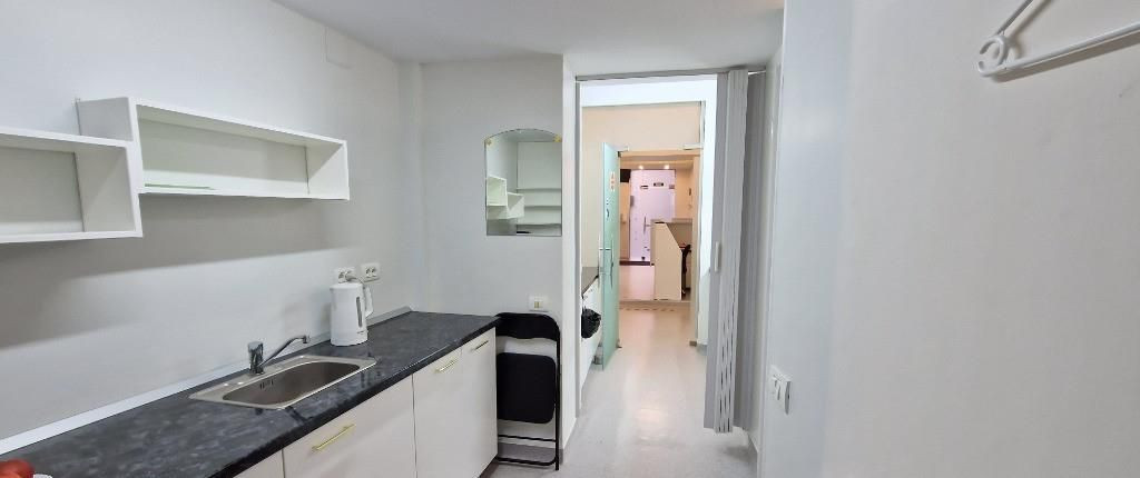 Apartament 3 camere  -spatiu comercial -zona Universitate