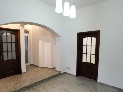 Apartament 3 Camere in vila Cotroceni