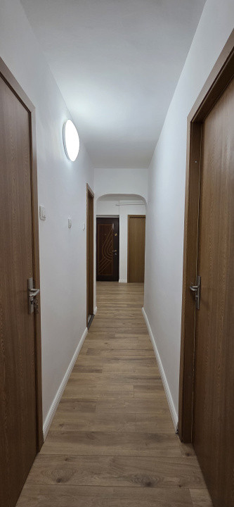 Apartament 3 camere decomandat Ramnicul Sarat