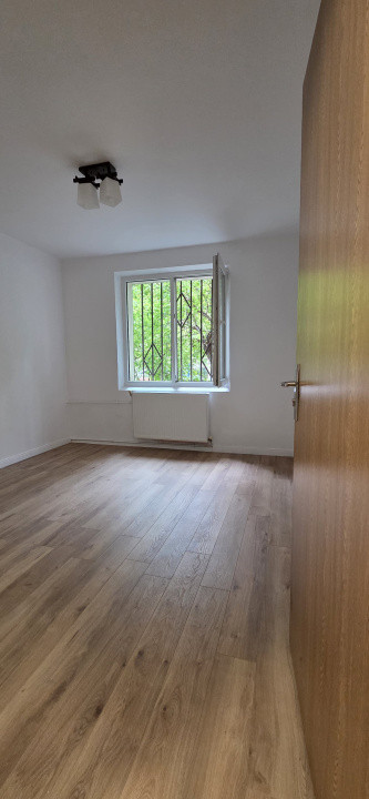 Apartament 3 camere decomandat Ramnicul Sarat