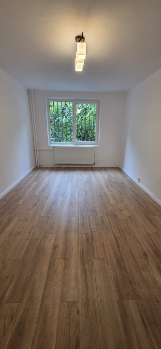 Apartament 3 camere decomandat Ramnicul Sarat