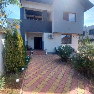 Casa individuala de vanzare- zona Fundeni