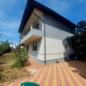 Casa individuala de vanzare- zona Fundeni