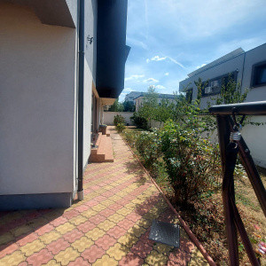 Casa individuala de vanzare- zona Fundeni