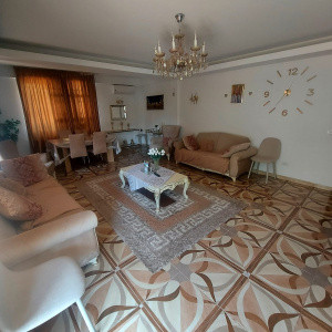 Casa individuala de vanzare- zona Fundeni