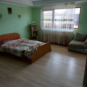Casa individuala de vanzare- zona Fundeni