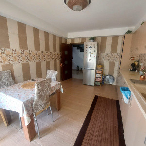 Casa individuala de vanzare- zona Fundeni