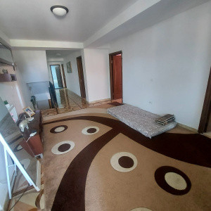 Casa individuala de vanzare- zona Fundeni