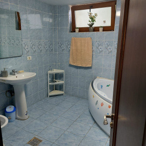 Casa individuala de vanzare- zona Fundeni