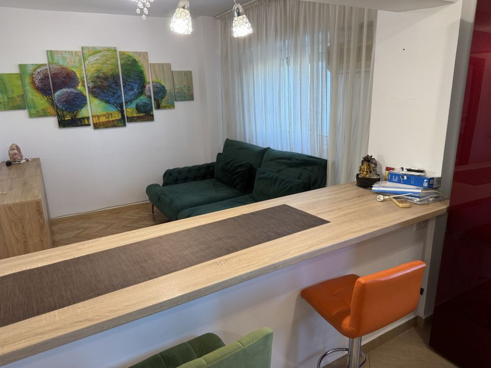 Apartament 3 camere-zona Piata Alba Iulia