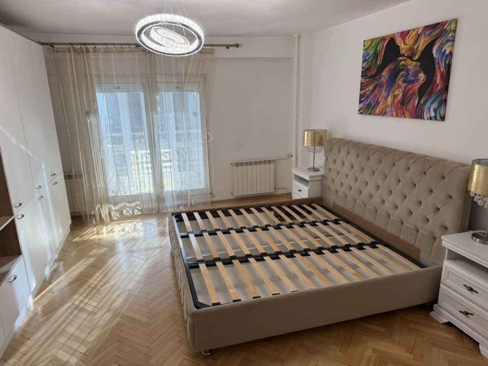 Apartament 3 camere-zona Piata Alba Iulia