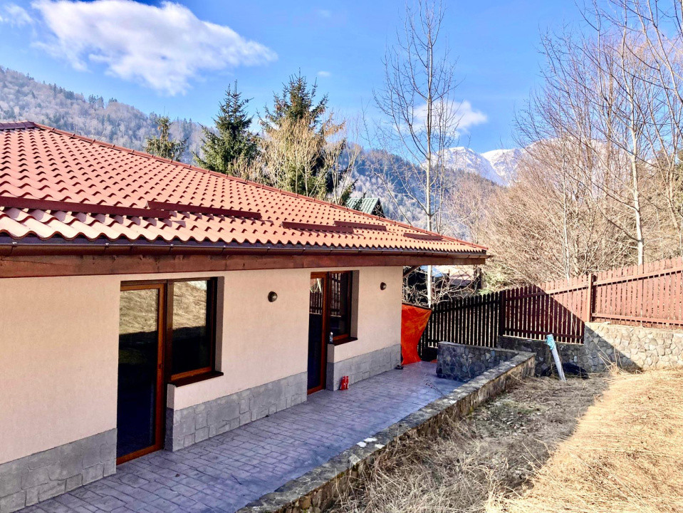 Vilă spațioasă -7 camere-vedere panoramică-Azuga