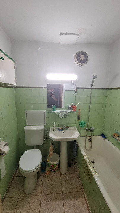 Apartament 4 camere-decomandat-zona Brancoveanu