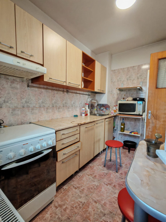 Apartament 3 camere-decomandat- zona Druml Taberei