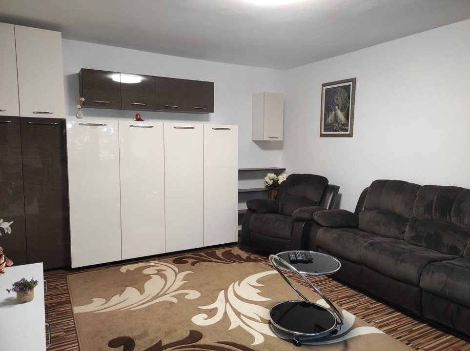 Apartament 3 camere decomandate-Mall Vitan