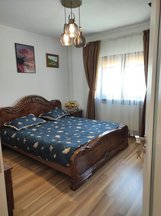 Apartament 3 camere decomandate-Mall Vitan