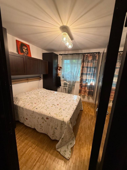 Apartament 4 camere-semidecomandat-zona Drumul Taberei