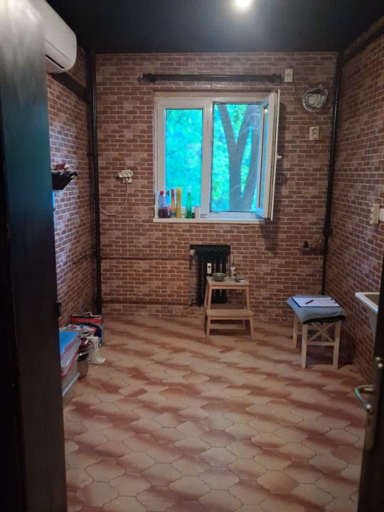 Apartament 4 camere-semidecomandat-zona Drumul Taberei