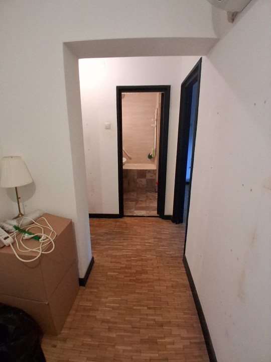 Apartament 4 camere-semidecomandat-zona Drumul Taberei