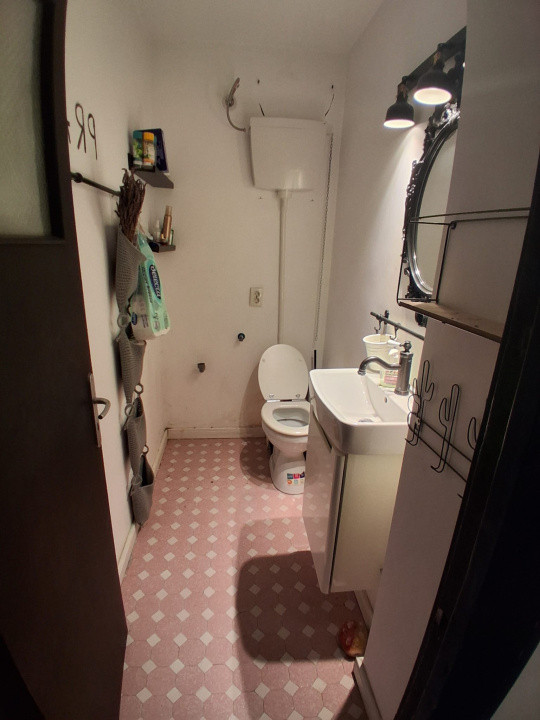 Apartament 4 camere-semidecomandat-zona Drumul Taberei