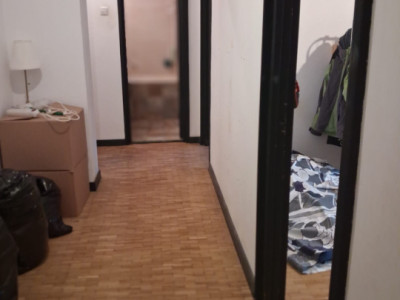 Apartament 4 camere-semidecomandat-zona Drumul Taberei