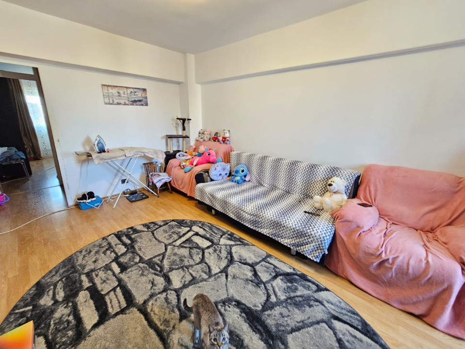 Apartament 3 camere- zona Stadion Ghencea