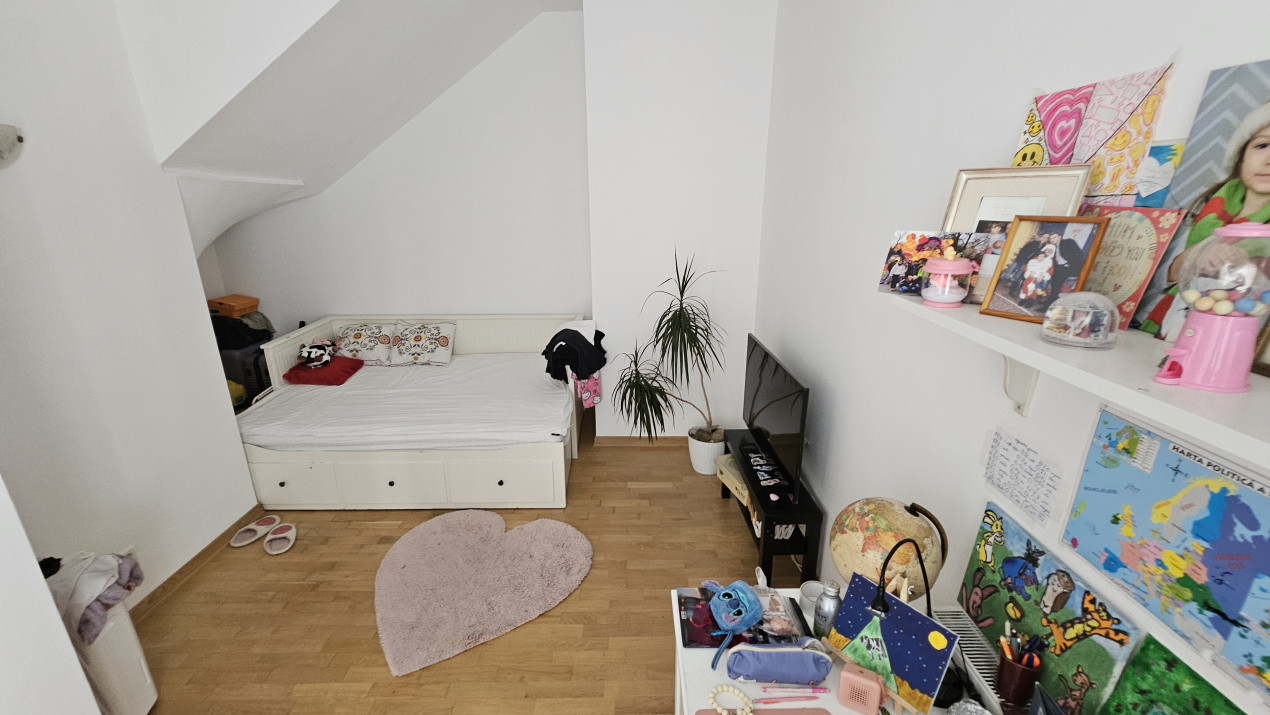 Apartament 5 camere+Terasa 120 mp+garaj -zona - Primaria Sector 1 -Banu Manta