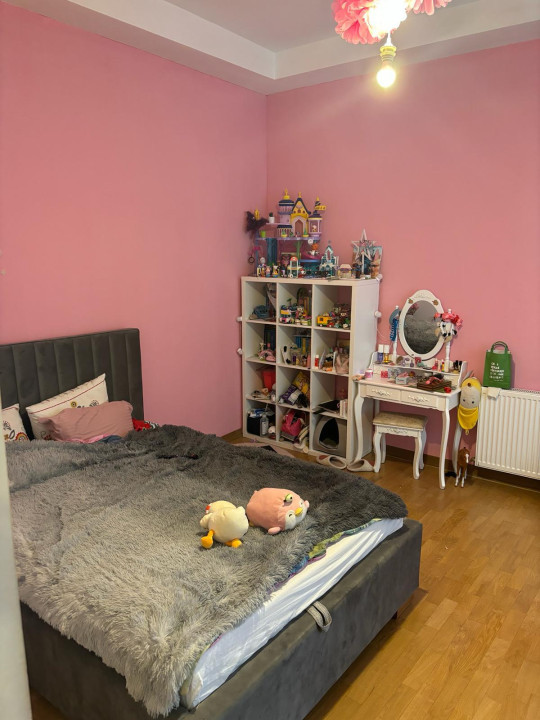 Apartament 5 camere+Terasa 120 mp+garaj -zona - Primaria Sector 1 -Banu Manta