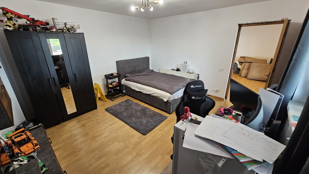 Apartament 5 camere+Terasa 120 mp+garaj -zona - Primaria Sector 1 -Banu Manta