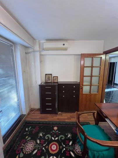 Apartament 3 Camere Basarabiei cu garaj