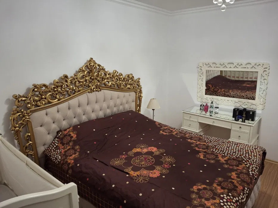 Apartament- 3 camere- decomandat- Metrou Piata Sudului- Berceni