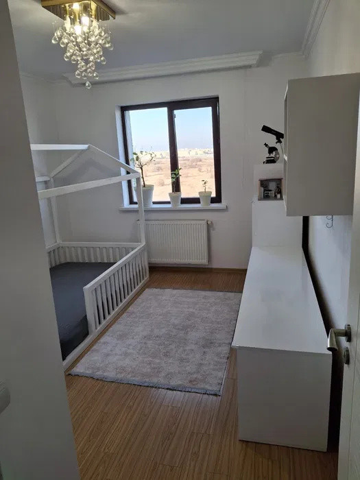 Apartament- 3 camere- decomandat- Metrou Piata Sudului- Berceni
