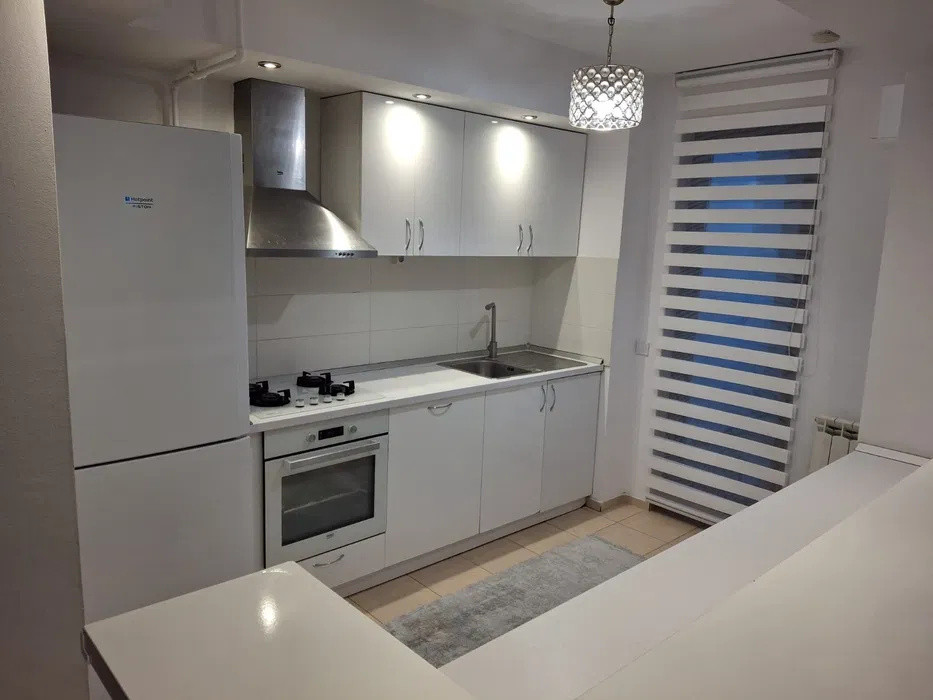 Apartament- 3 camere- decomandat- Metrou Piata Sudului- Berceni