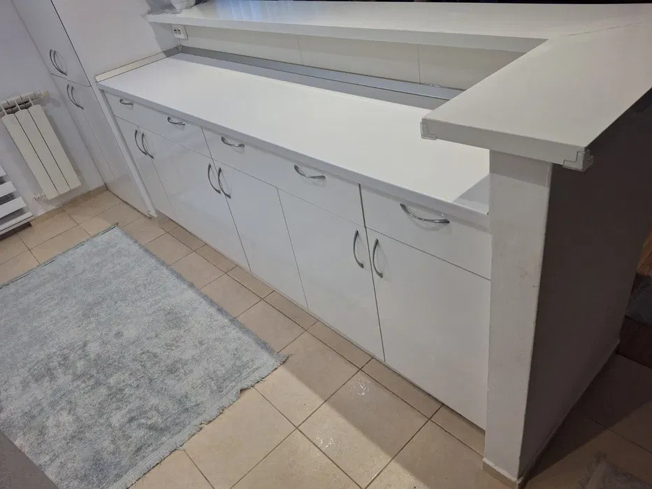 Apartament- 3 camere- decomandat- Metrou Piata Sudului- Berceni