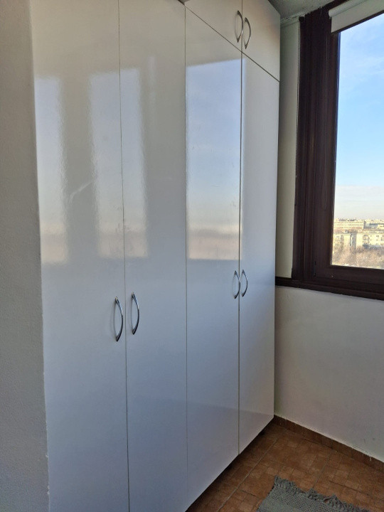 Apartament- 3 camere- decomandat- Metrou Piata Sudului- Berceni