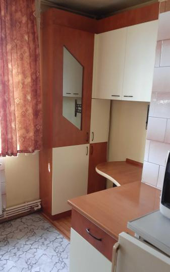 Apartament 3 camere Aparatorii Patriei Moldovita
