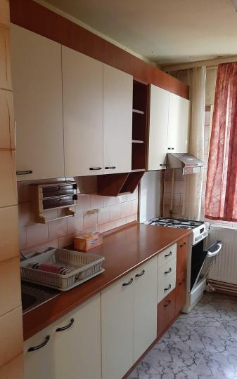 Apartament 3 camere Aparatorii Patriei Moldovita